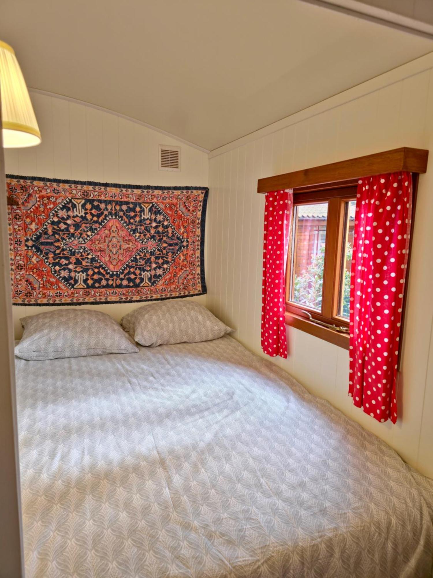 Pipowagen Met Prive Hot Tub Villa Lanaken Dış mekan fotoğraf