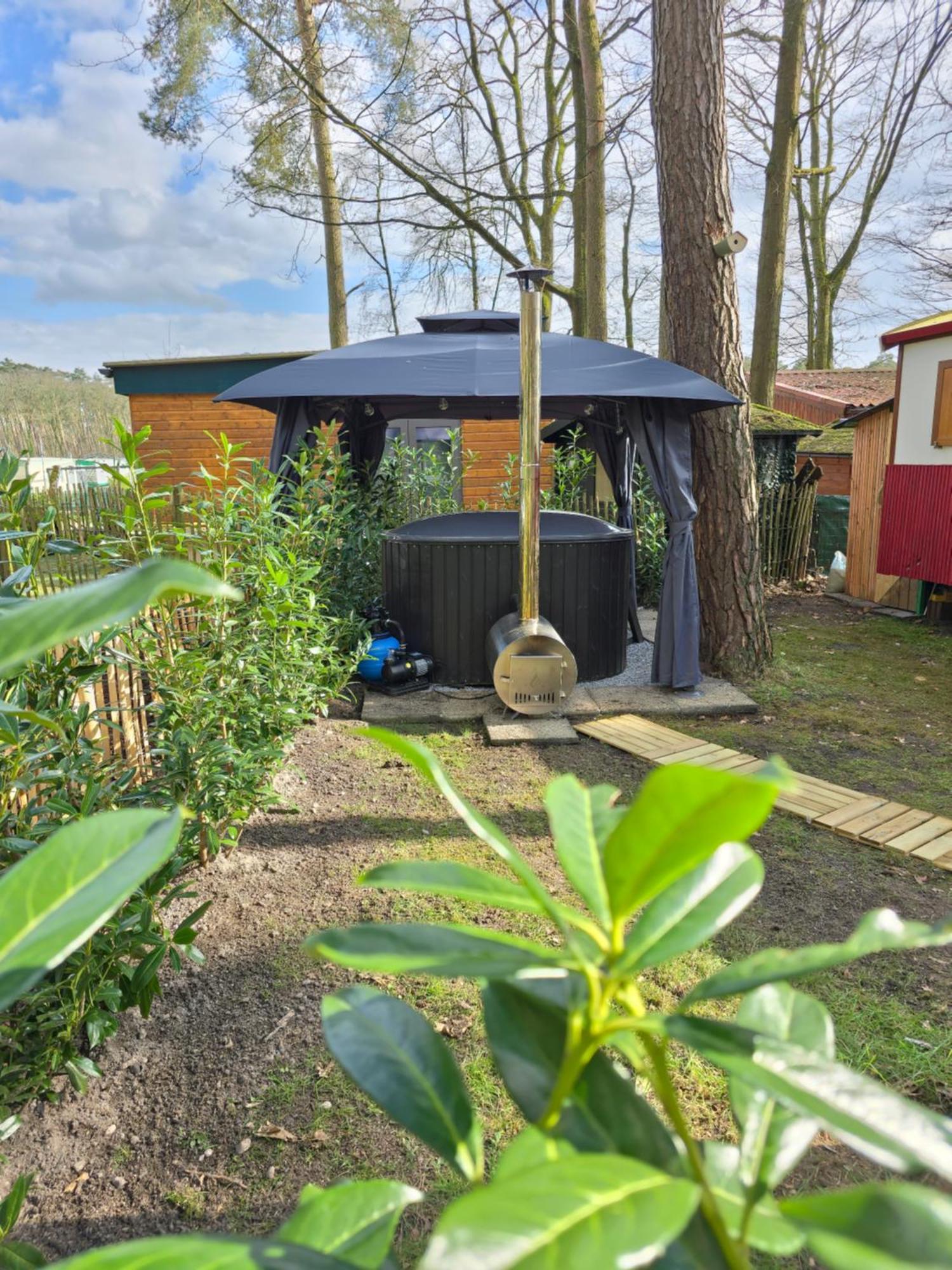 Pipowagen Met Prive Hot Tub Villa Lanaken Dış mekan fotoğraf